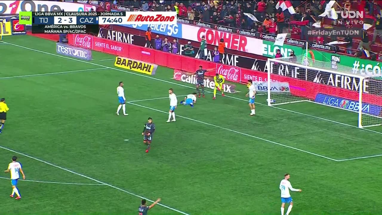 ¡TIRO ATAJADO! disparo por Joe Corona.