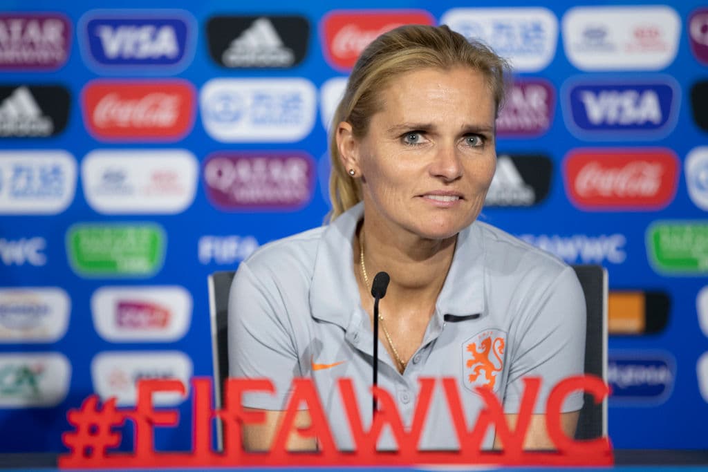 Sarina Wiegman, técnico de la Selección de Holanda, finalista de la pasada Copa Mundial.