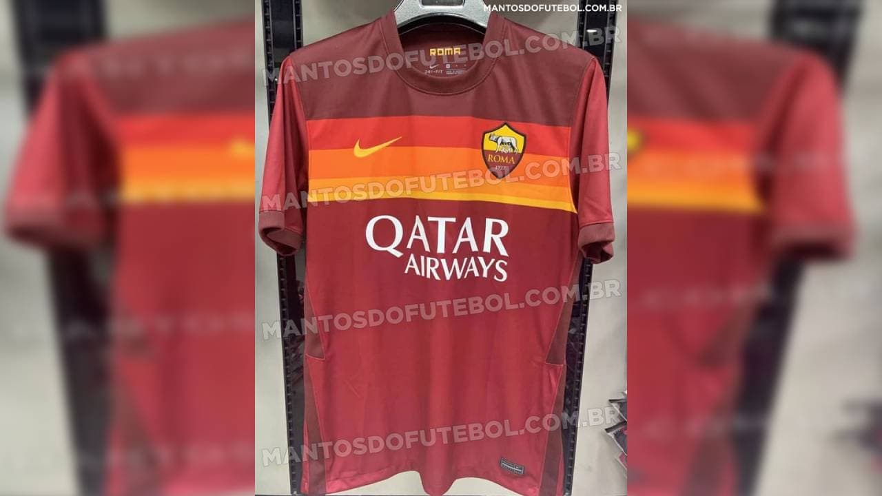 La Roma se vuelve retro, la camiseta se inspira en los 70 con esos colores en las franjas horizontales.