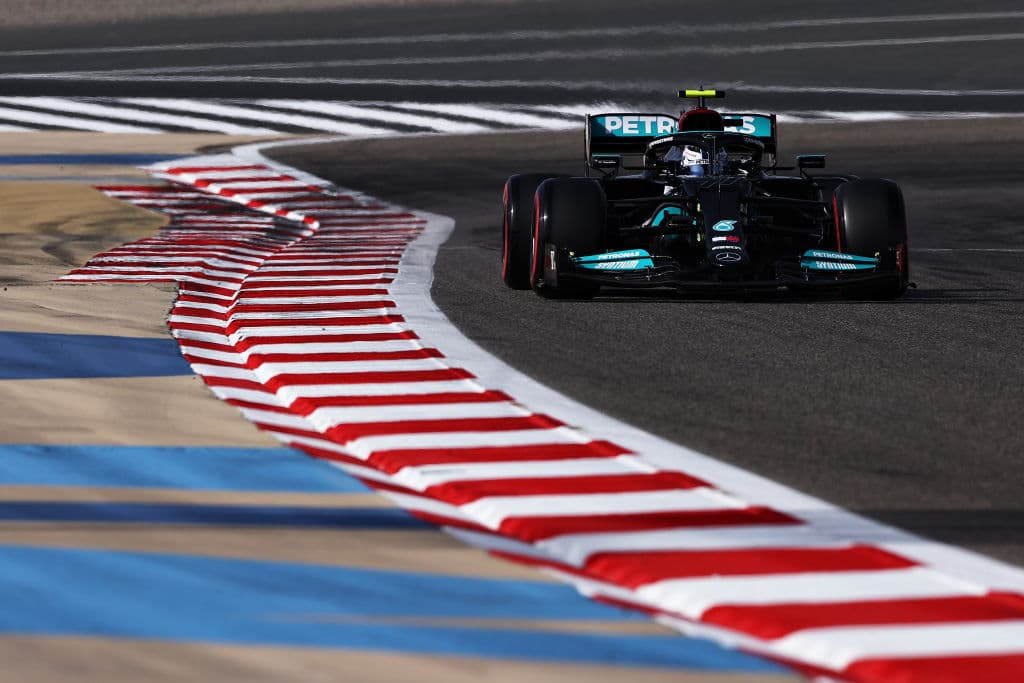 Así clasificaron los más veloces al primer GP de la temporada 2021: Verstappen (1), Hamilton (2), Bottas (3), Leclerc (4), Gasly (5), Ricciardo (6), Norris (7), Sainz (8), Alonso (9) y Stroll (10).