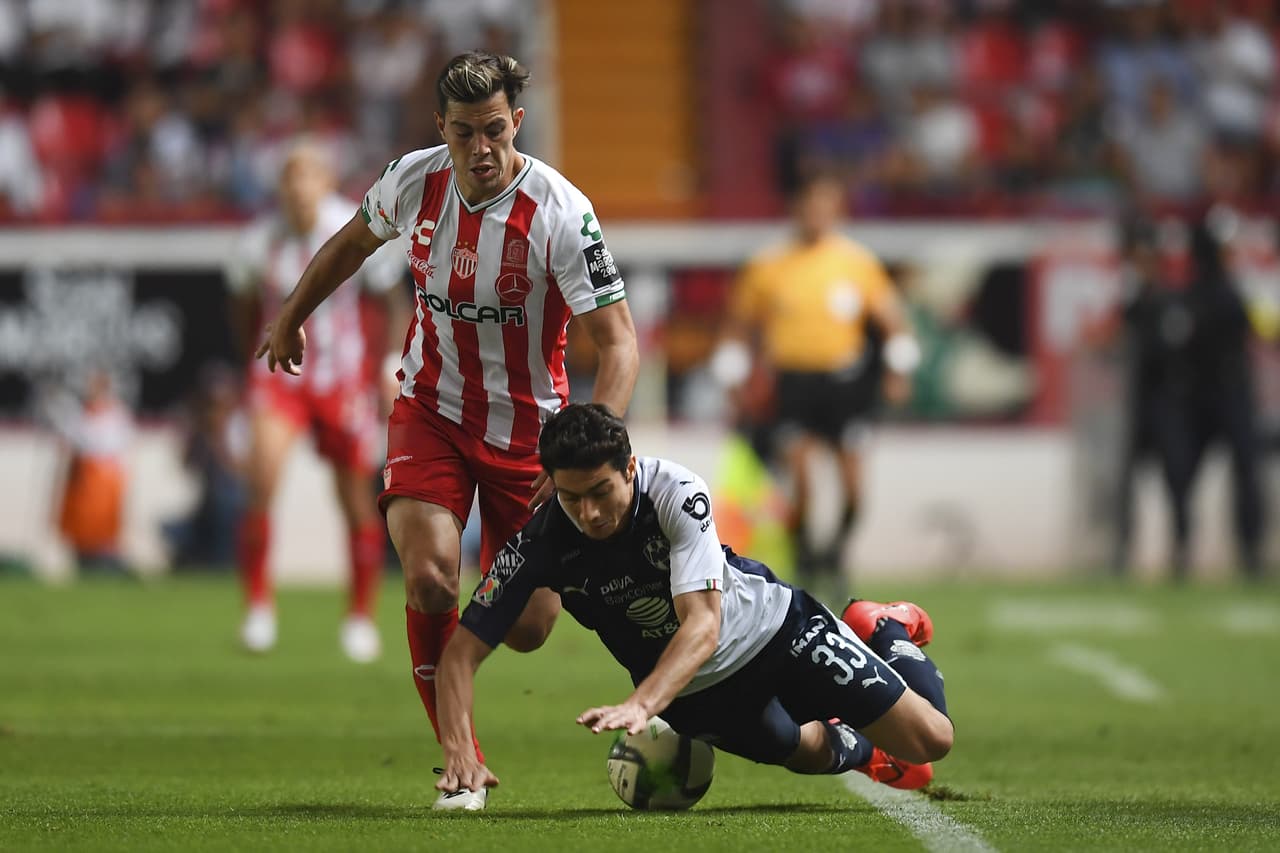 Pero Necaxa no logró capitalizar de mejor manera el tener un jugador extra en el campo durante casi 50 minutos de 90 posibles y, como consuelo es que viajan con una ventaja de un gol sin haber recibido.