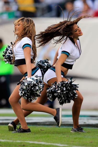 Las cheerleaders no sólo son las encargadas de animar a su equipo, ellas son bellas por dentro y fuera, así que una de sus múltiples labores también es apoyar a las causas nobles, así como a varios eventos sociales.