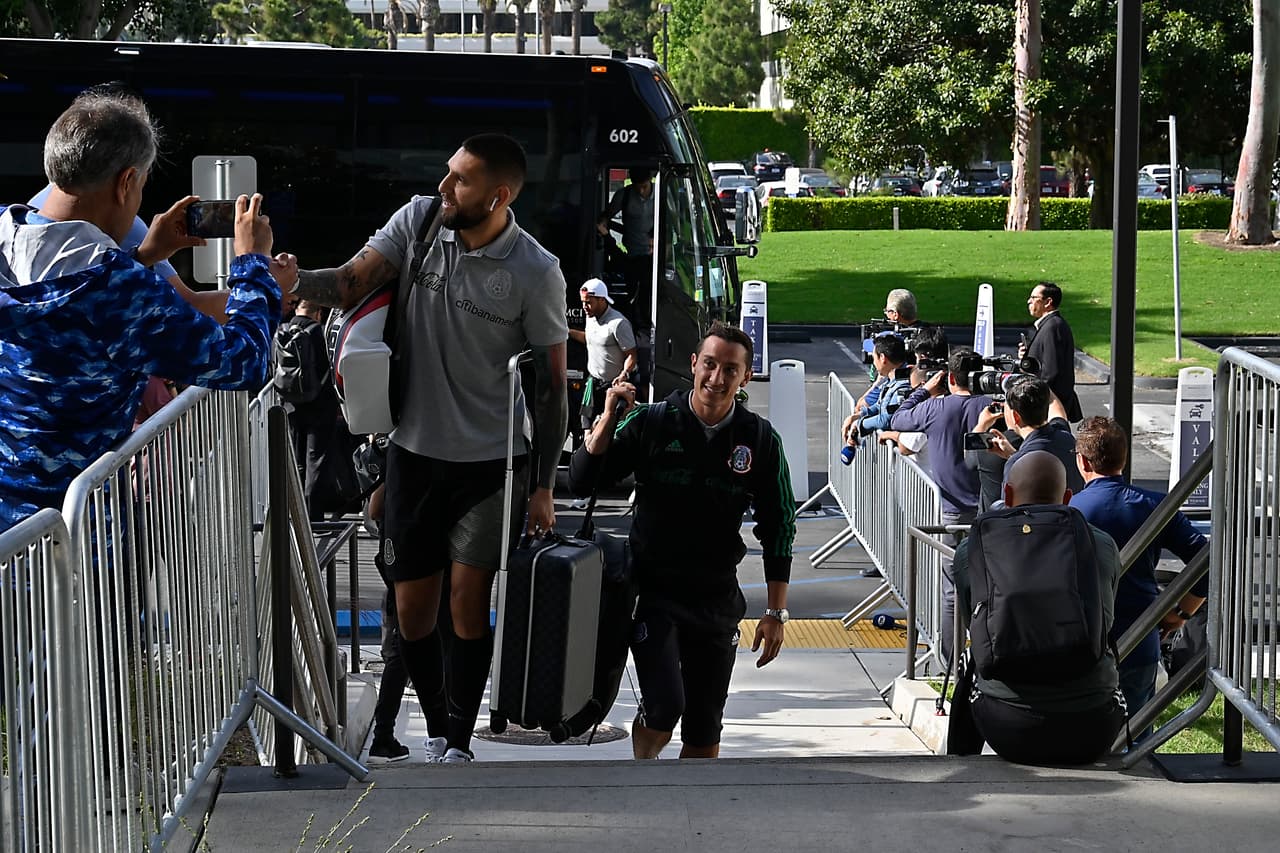 La Selección Nacional de México vivió su llegada a Los Ángeles en medio del optimismo y concentración, acompañada por los fanáticos, previo al arranque de la Copa Oro 2019. En el Rose Bowl debutará en esta edición contra Cuba.