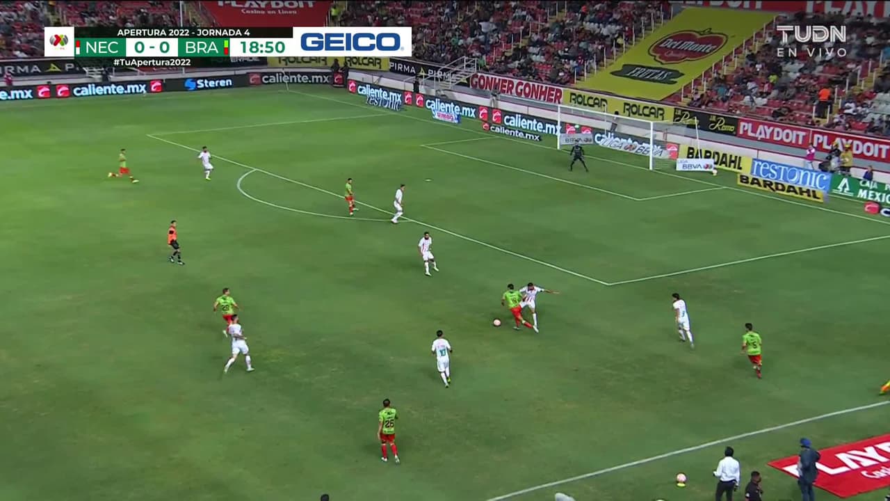 ¡TIRO ATAJADO! disparo por Jesús Dueñas.