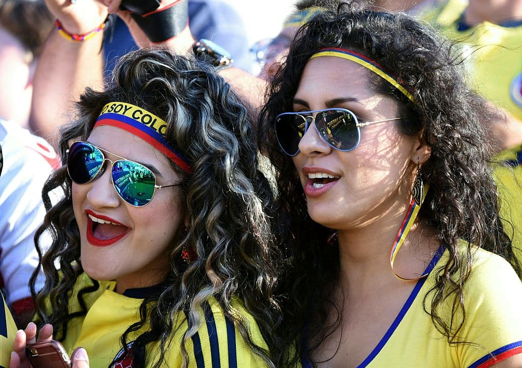 Colombian fans wait for a Copa America Centenario football match against Paraguay in Pasadena, California, United States, on June 7, 2016. / AFP / Mark RALSTON (Photo credit should read MARK RALSTON/AFP/Getty Images)