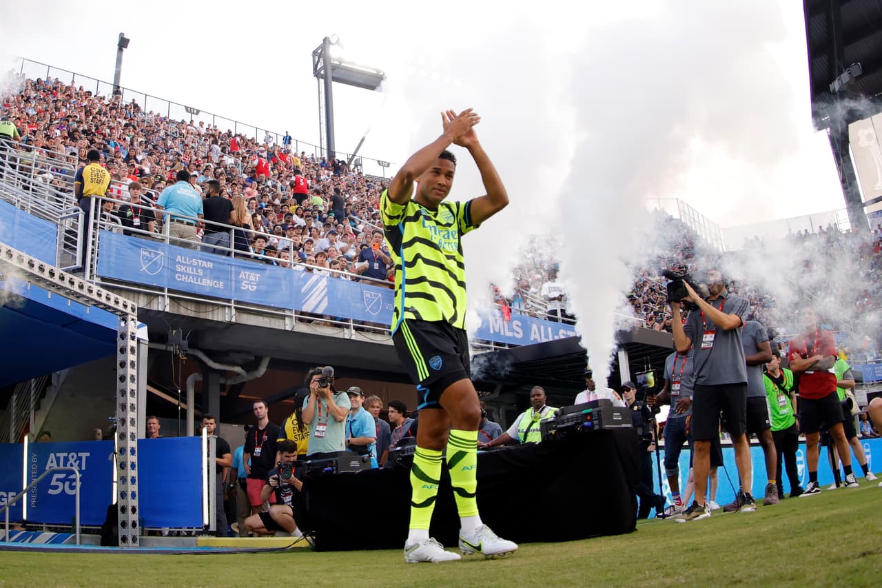 ¡Tremendo! Un ex MLS le da el triunfo al Arsenal en el Crossbar challenge