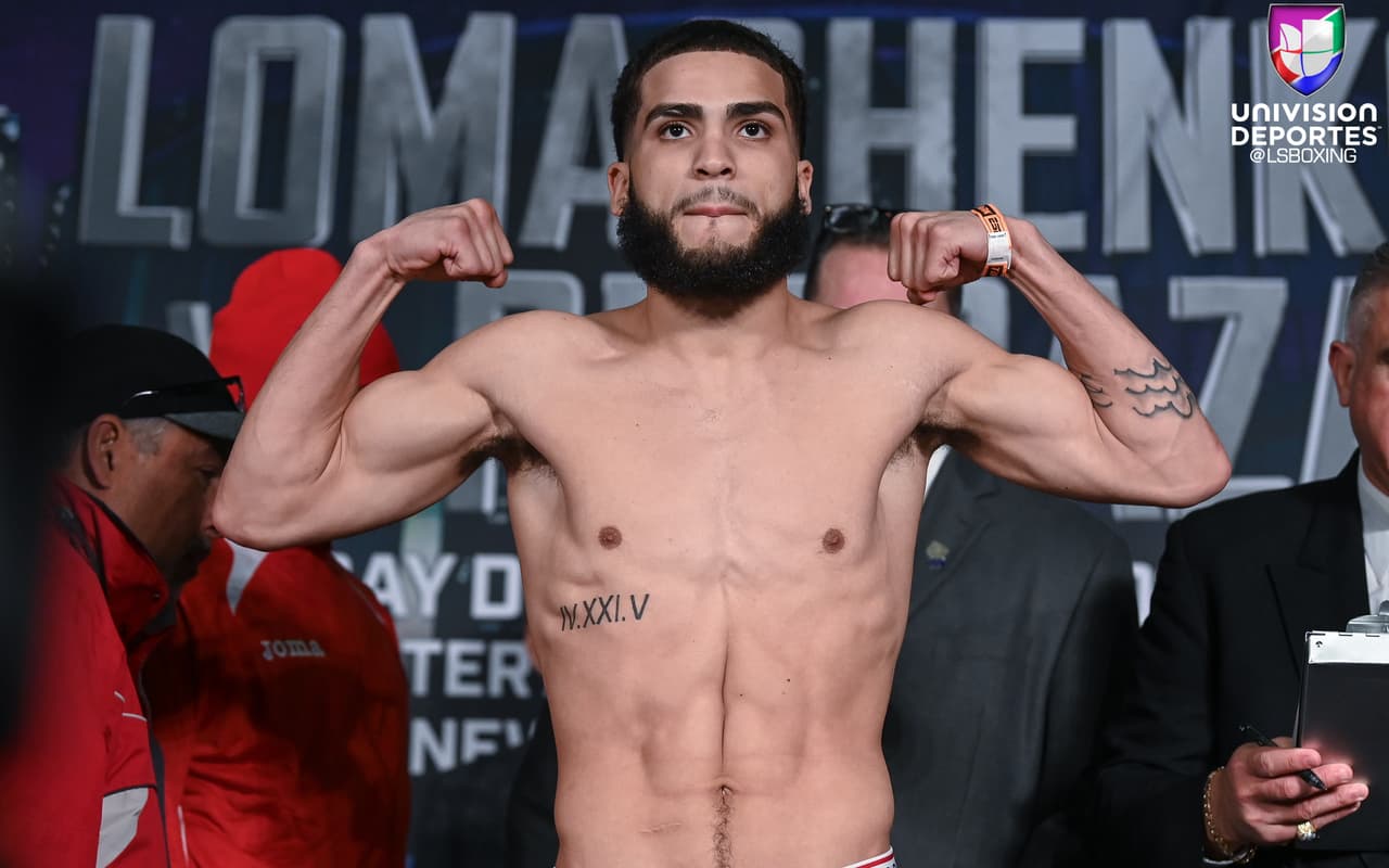 Los encargados de abrir la función serán
<b>Josué Vargas</b> y
<b>John Rentería</b>, que se enfrentarán a ocho episodios en peso superligero. Vargas pesó 142.6 libras, y su rival 142.8.