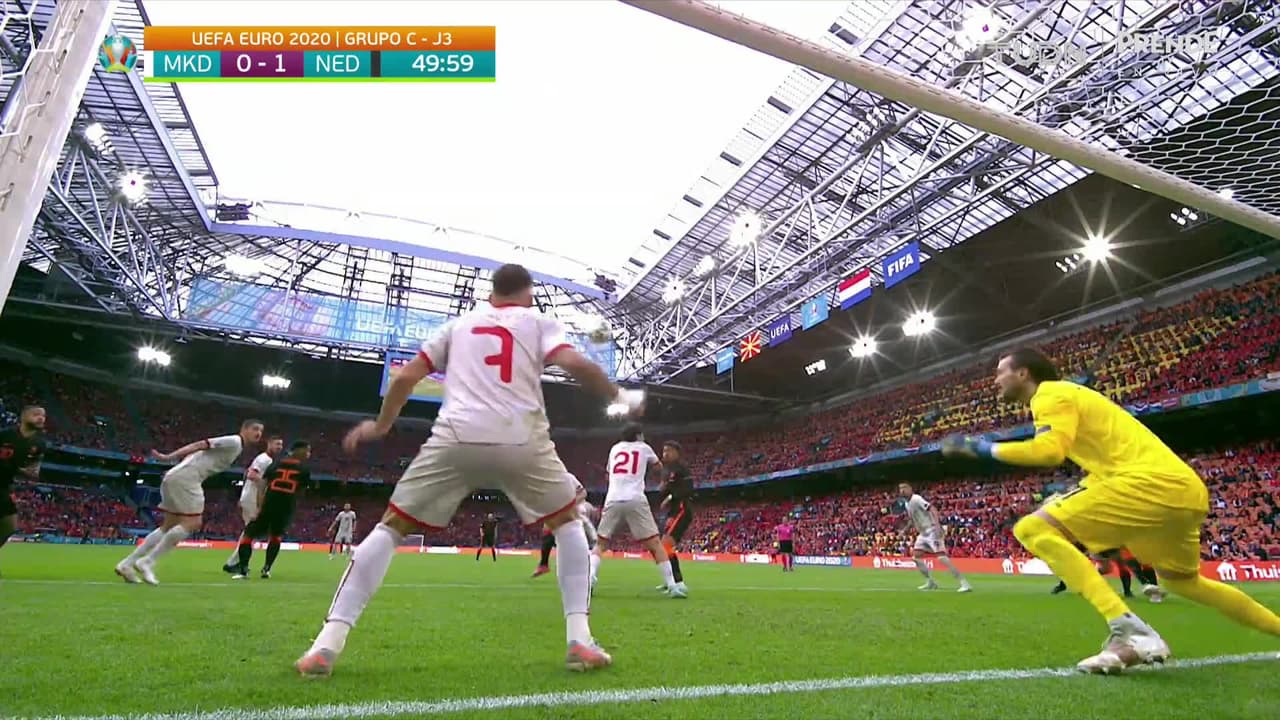 ¡GOL!  anota para Holanda. Georginio Wijnaldum