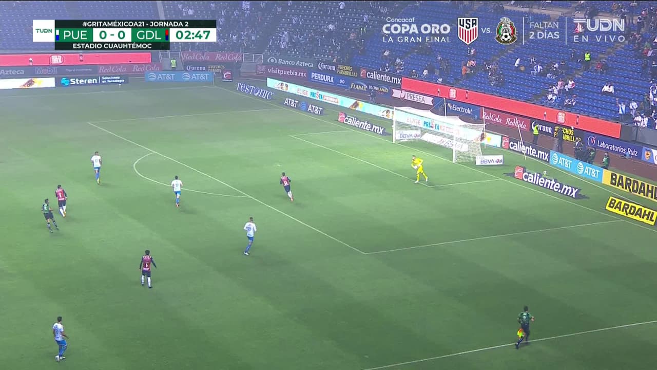 ¡TIRO ATAJADO! disparo por Daniel Alvarez.