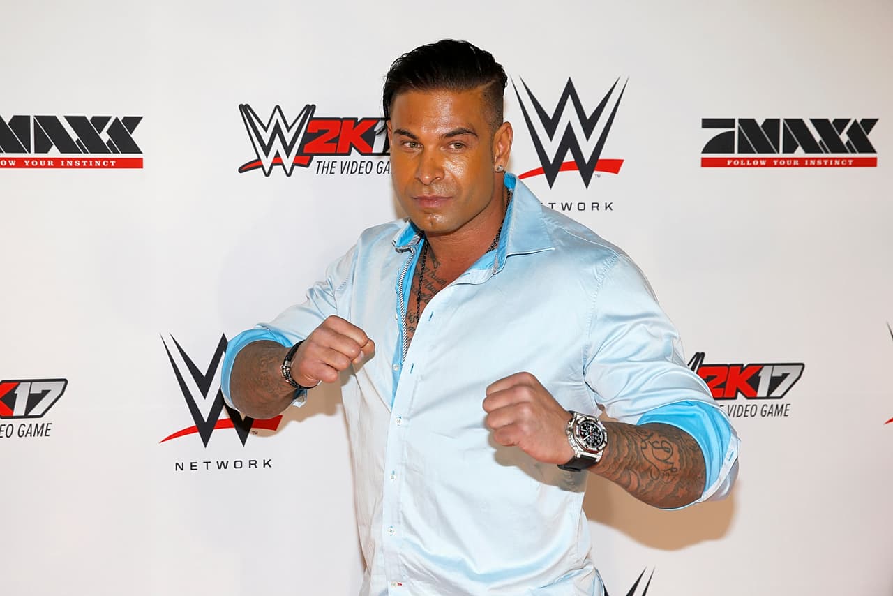 Tras su retiro se dedicó al fisiculturismo y recibió una oferta de la WWE para ser luchador, por lo que se convirtió en una estrella de esa empresa.