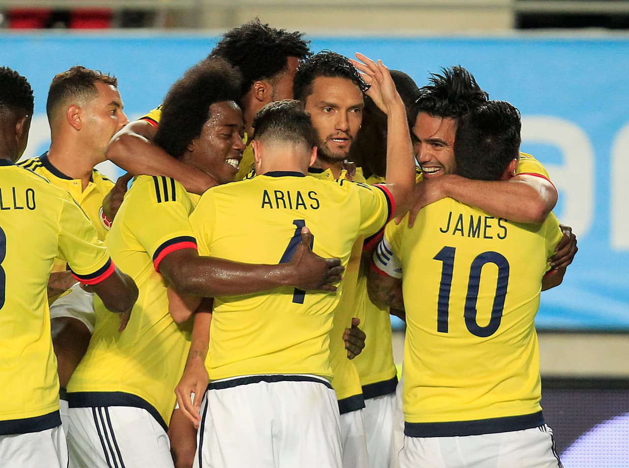 Un centro de James llegó a la cabeza de Falcao García en el minuto 10 del segundo tiempo, tras un tiro de esquina. Ese fue el 2-1 a favor de Colombia.