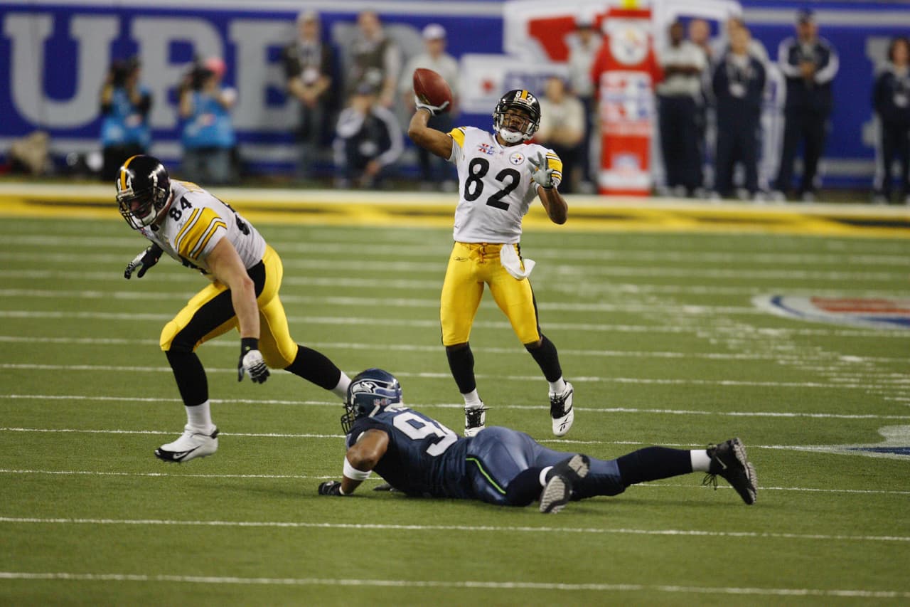 Jugada memorable en el Super Bowl XL. Reversible donde el corredor Willie Parker le entrega el balón al receptor Antwan Randle El quien lanza pase profundo a Hines Ward para un touchdown espectacular. Ward terminó como el Jugador Más Valioso.