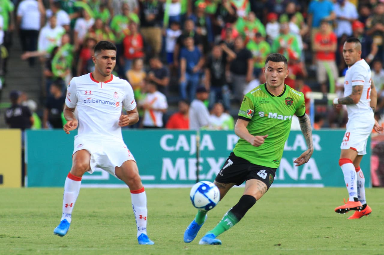 Juárez mantenía la ventaja y en la parte complementaria empujaron en busca del segundo tanto.