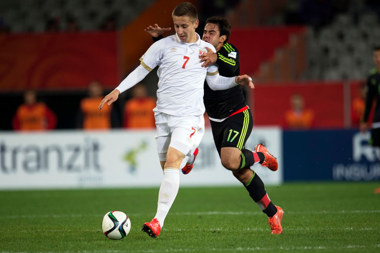 Su única aparición en ese Mundial fue durante la derrota 2-0 ante Serbia, a la postre campeón del torneo.