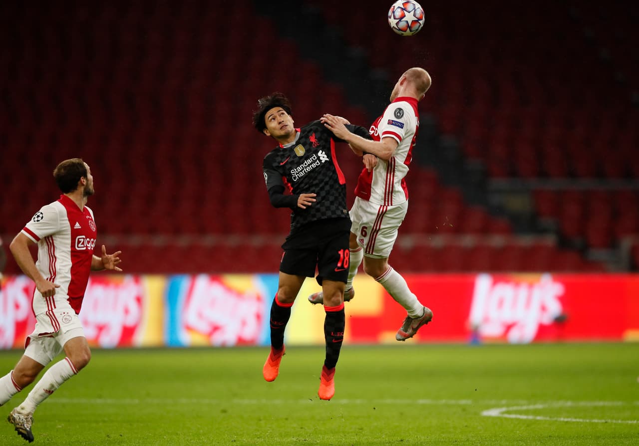Nicolás Tagliafico (35’) marcó el autgol que definió el encuentro. En la J2 de la Champions League, Ajax se enfrentará al Atalanta y Liverpool hará lo propio con el Midtjylland.