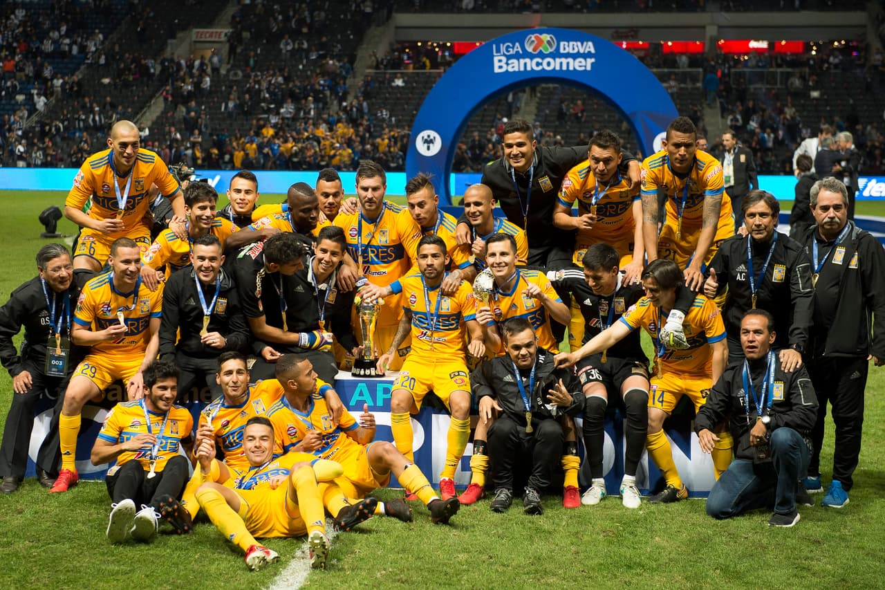 Apertura 2017. Monterrey y Tigres, con 37 y 32 puntos respectivamente, conquistaron la cima de la liga. Tigres empató con León y despedazó 4-0 a las Águilas para luego vencer en el Clásico Regio 3-2 a los de Monterrey.
