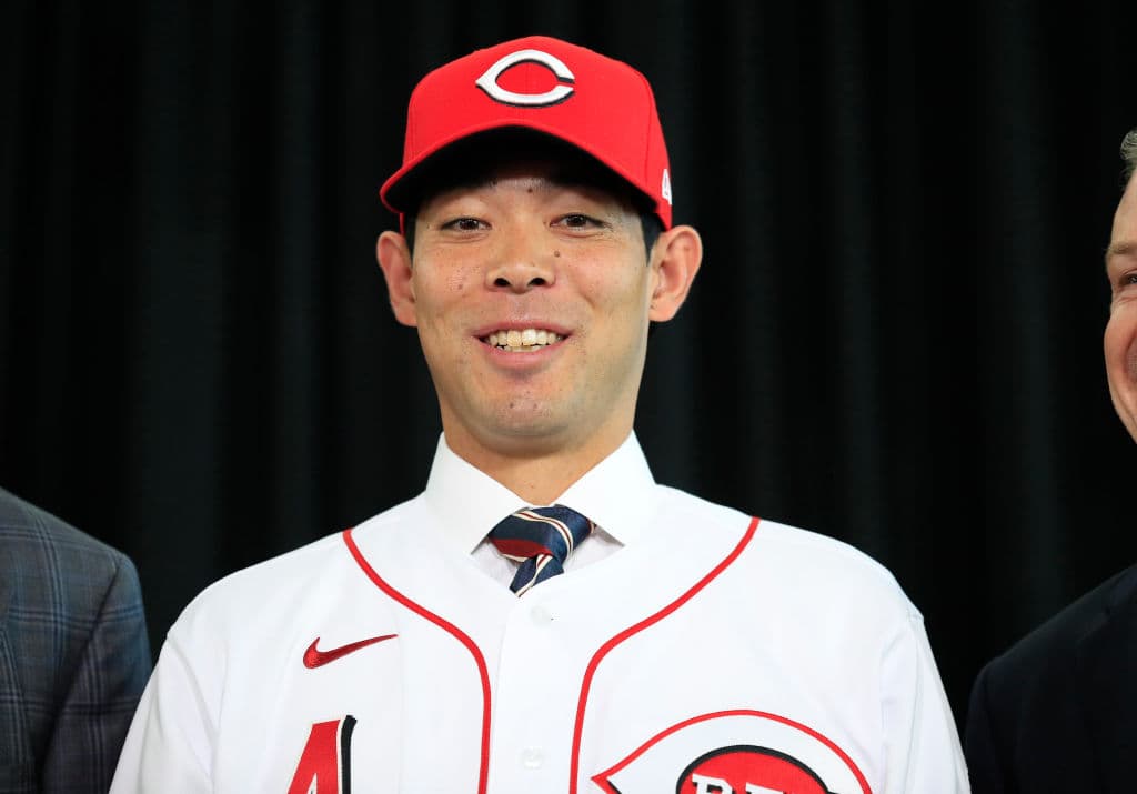 El jardinero es el primer japonés en jugar con los Cincinnati Reds. Firmó por tres años y 21 millones de dólares.