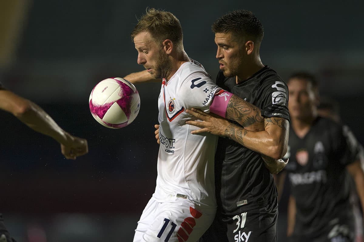 El juego tuvo poco para destacar más allá de la actuación de los arqueros durante los 90 minutos.