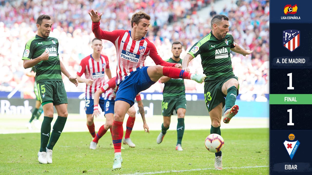 Un impreciso Atlético empata en casa con el Eibar en el último suspiro del partido