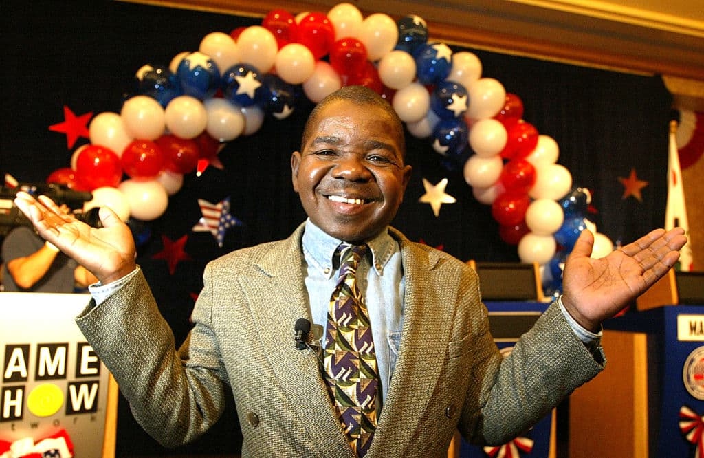 El actor nació con un defecto renal congénito y su crecimiento se limitó a 4 pies y 8 pulgadas.