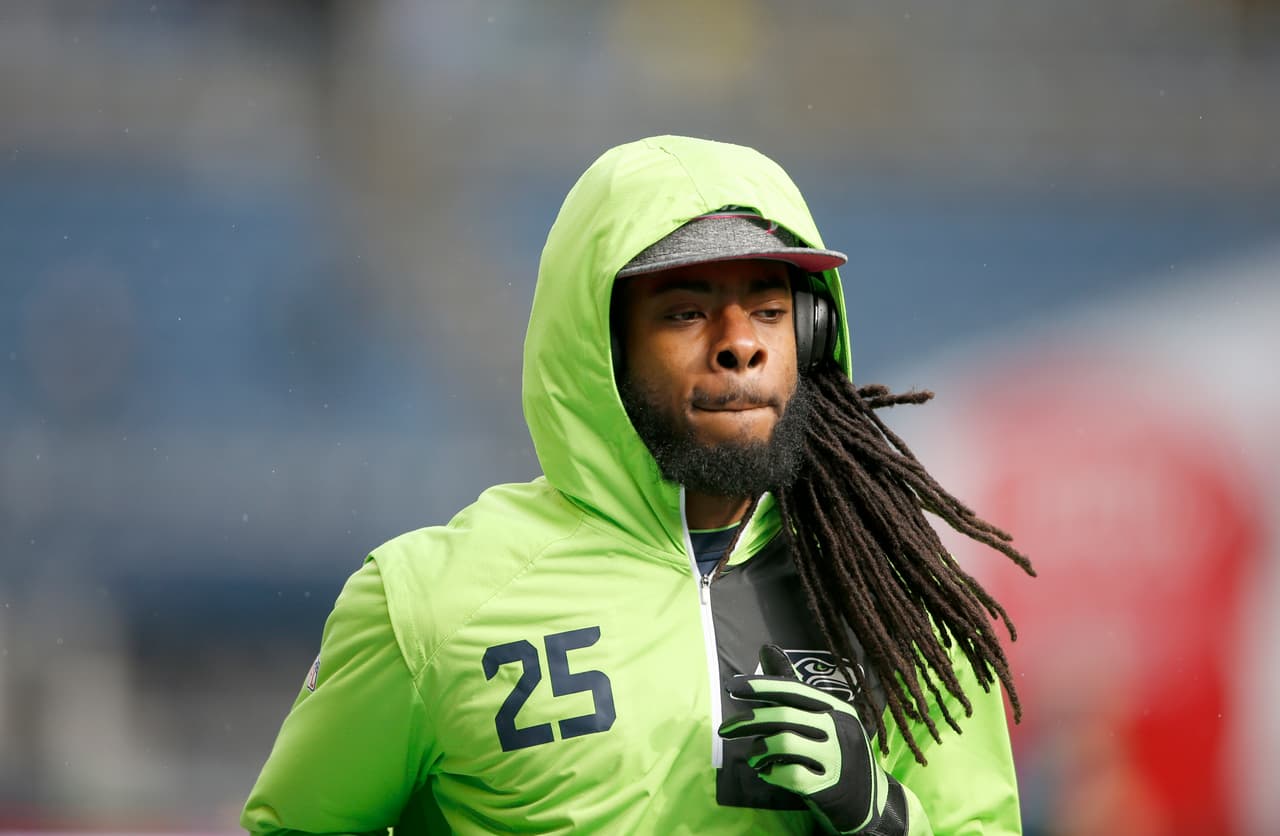 SEATTLE, WA - OCTOBER 16: Cornerback Richard Sherman #25 of the Seattle Seahawks warms up before facing the Atlanta Falcons at CenturyLink Field on October 16, 2016 in Seattle, Washington. (Photo by Otto Greule Jr/Getty Images)