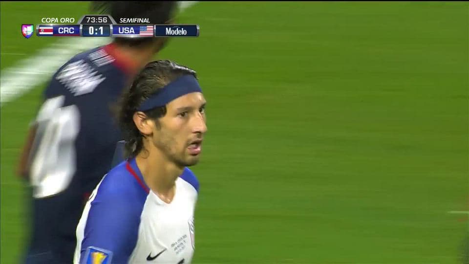 Disparo afuera de Matt Besler