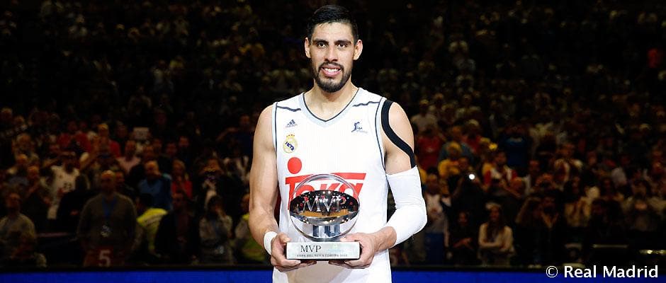 Como si fuera poco, el oriundo de Zapotán fue elegido como el MVP de la Copa del Rey que se disputó en Gran Canaria.