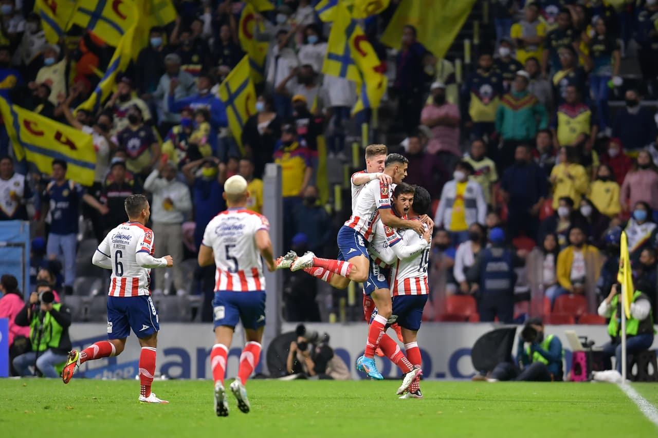 Atlético de San Luis le dio un ‘baile’ al América y lo estaba goleando con tantos de Bilbao, Hernández y Berterame, pero en los últimos minutos las Águilas tuvieron una reacción que no alcanzó gracias a los goles de Roger y Henry.
