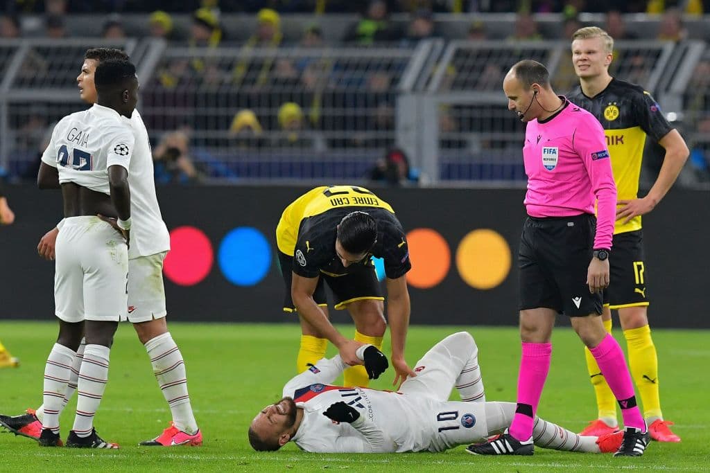 Termina la primera mitad y no han habido goles, pero sí muchos acercamientos al área por parte de ambas escuadras. Pero sin duda, Dortmund ha sido predominante en el juego.