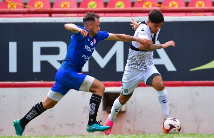 Cruz Azul juega partidos de preparación en Fresno, California, contra el Pachuca.