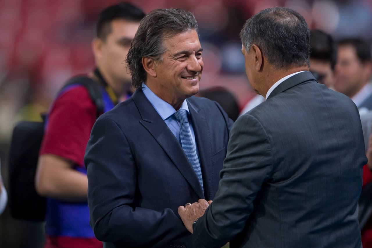 El argentino tiene un privilegio ganado en México, donde ha dirigido al Celaya, Morelia, Santos, Puebla y Tijuana, antes de llegar al Atlas.