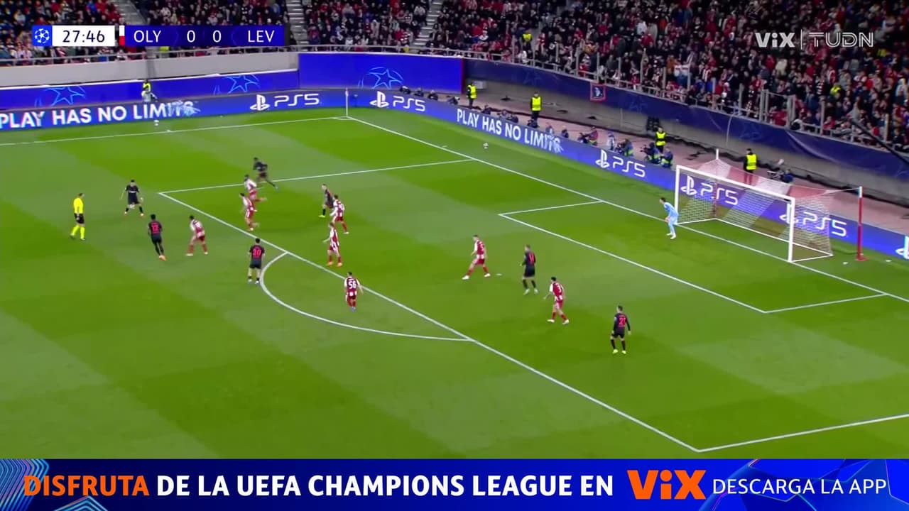 Tzolakis salva nuevamente al Olympiacos con gran reflejo ante Leverkusen