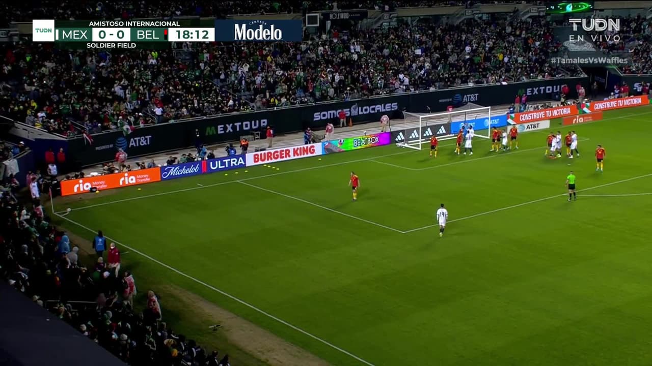 ¡GOL!  anota para México. Jorge Sánchez
