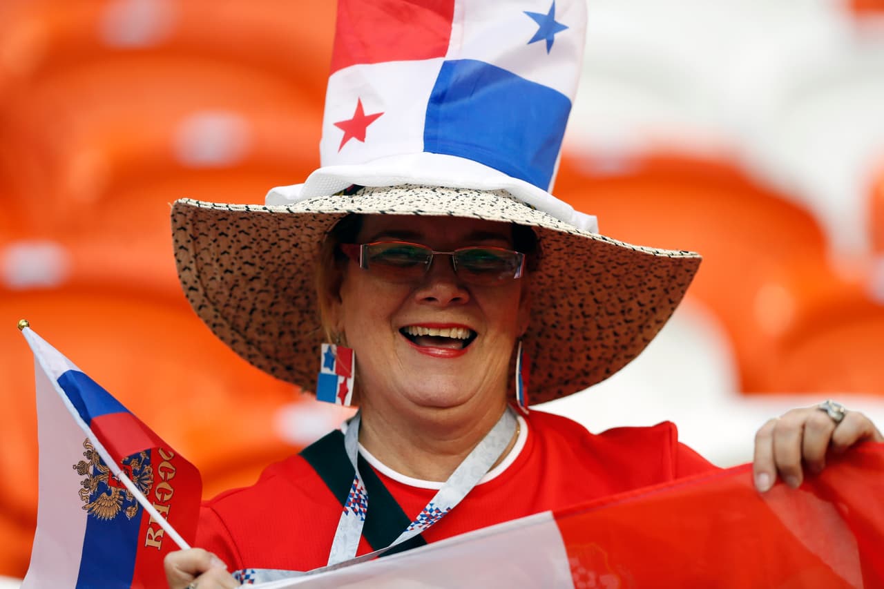Orgullo, pasión y esperanza. Tres elementos con los que aficionados tanto de Panamá como de Túnez acudieron a Mordovia Arena para apoyar a los suyos y volver a casa con una alegría qué contar.