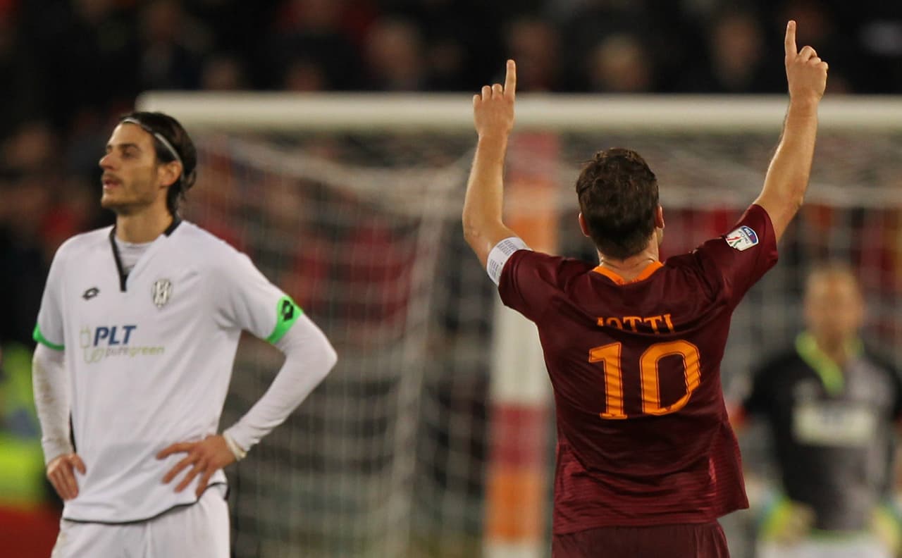 La Roma venció 2-1 al Cesena