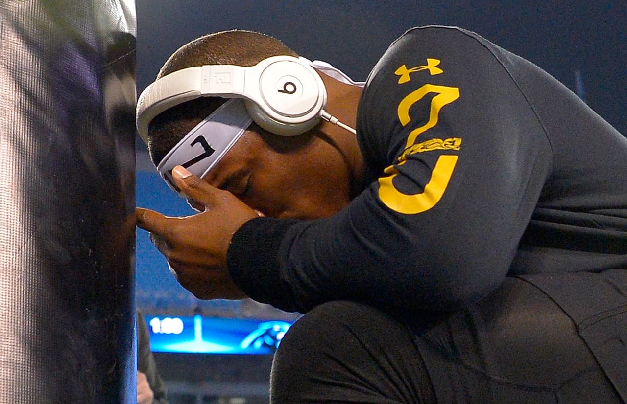 CHARLOTTE, NC - NOVEMBER 17: Cam Newton #1 of the Carolina Panthers prays at the goal post before a game against the New Orleans Saints at Bank of America Stadium on November 17, 2016 in Charlotte, North Carolina. (Photo by Grant Halverson/Getty Images)