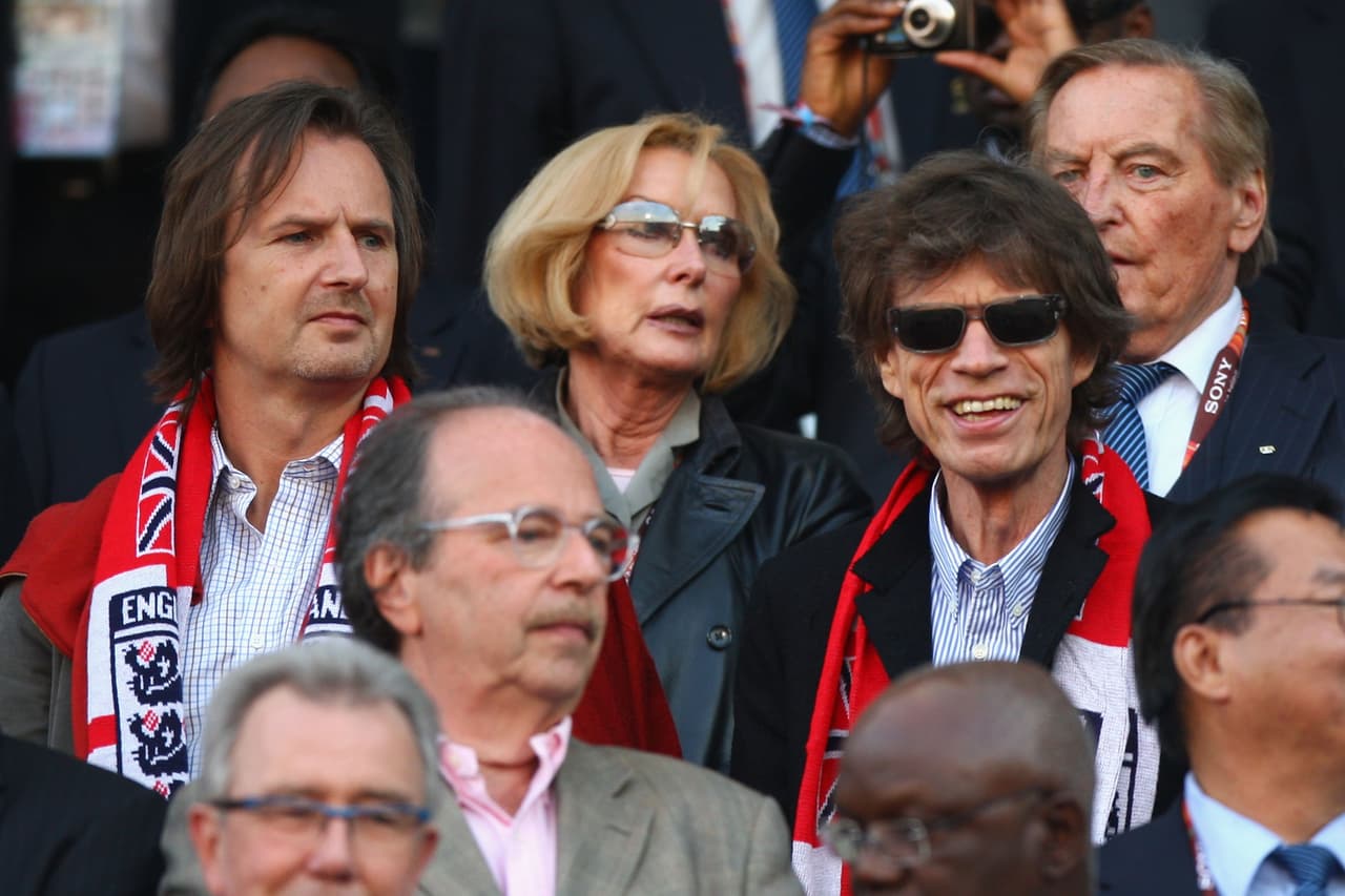 Jagger se mostró más optimisma al respaldar a Inglaterra en octavos de final contra Alemania en el mismo Mundial.