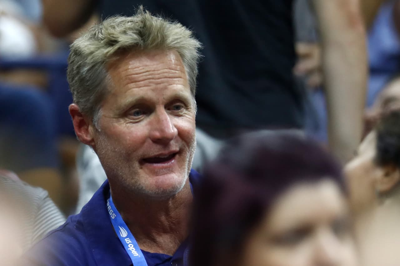 El entrenador de moda en la NBA, el head coach de los Golden State Warriors, Steve Kerr.