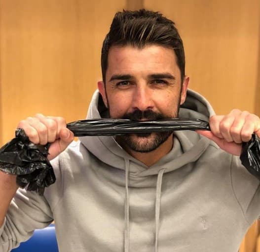 Villa aceptó el reto y por su parte lo extendió a Andrés Iniesta y Cesc Fabregas.