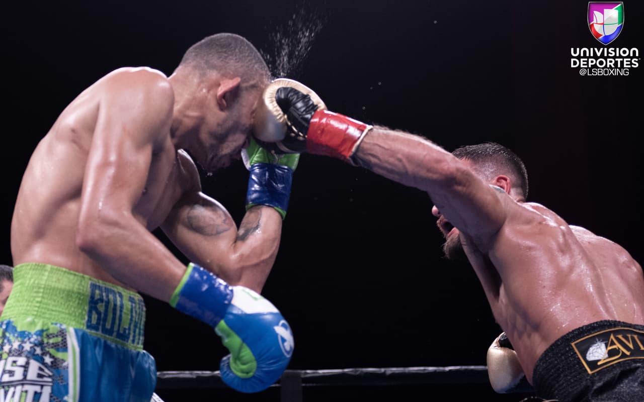En una pelea emocionante, Caleb Plant logró despojar a José Uzcátegui de su cetro supermedio de la FIB en Los Ángeles tras noquear en dos ocasiones al entonces campeón venezolano.