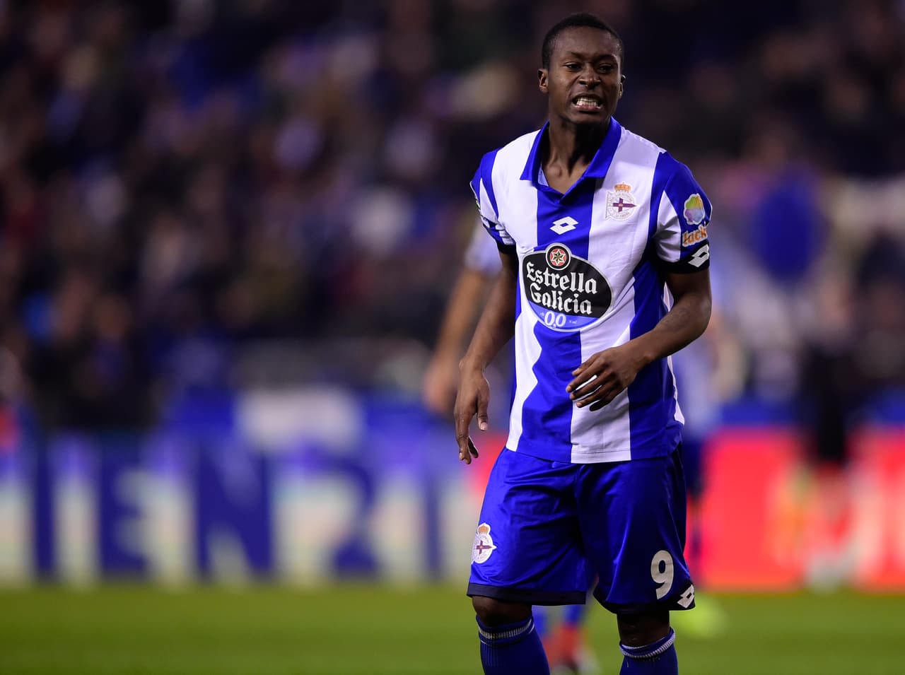 Un interés por Marlos Moreno, a préstamo en Deportivo La Coruña desde el Manchester City, estaría surgiendo desde los 'Gallos Blancos' de Querétaro. Sería una de las bombas del mercado.