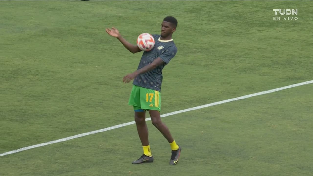 Así saltan a la cancha Jamaica y Trinidad y Tobago