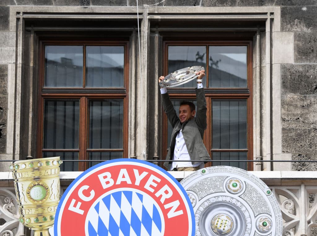 Rafinha. Lateral del Bayern München campeón de Europa venciendo al Borussia Dortmund de Klopp que enamoró al mundo. Además de ganarlo todo en su estadía por Alemania.