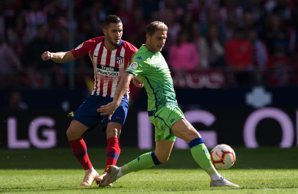 Para el remate del primer tiempo, ambos equipos se fueron igualados sin goles, en un resultado favorable para el visitante.