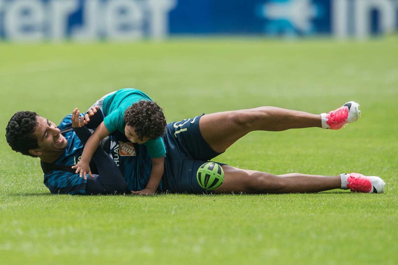 La popularidad del hijo de Domínguez creció cuando se reveló que el pequeño es el motivo de sus celebraciones.