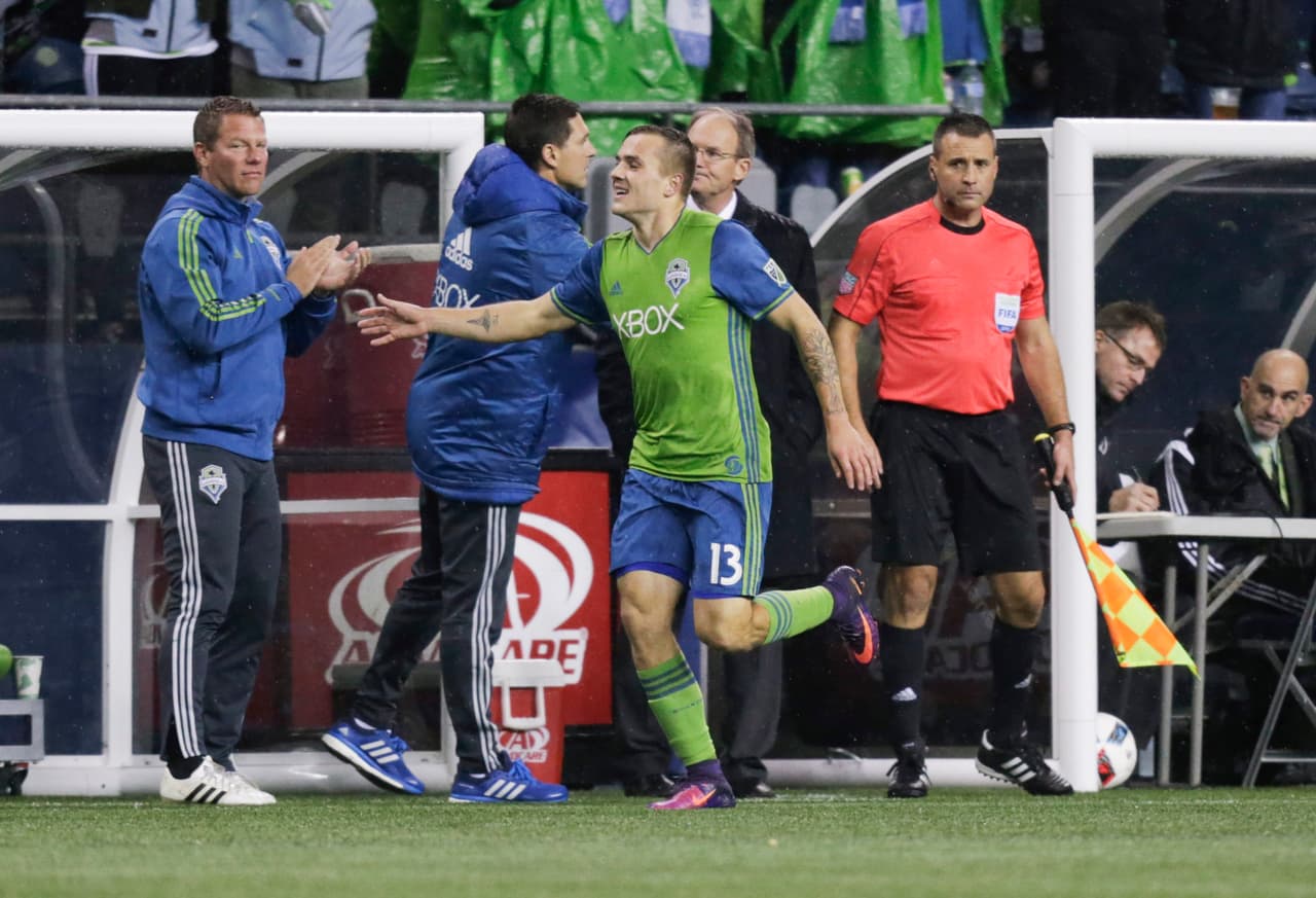 Seattle Sounders se impuso 2-1 en el partido de ida de la final de la Conferencia Oeste contra Colorado Rapids, con lo que llegará con ventaja para el partido de vuelta el domingo 27 de noviembre.
