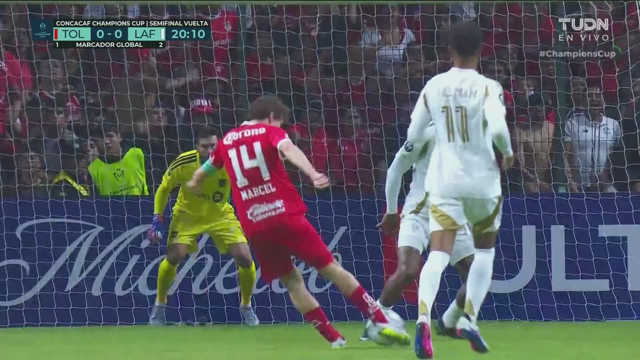 ¿Y la lesión de Marcel Ruiz? El toluqueño saca potente disparo y Lloris sufre
