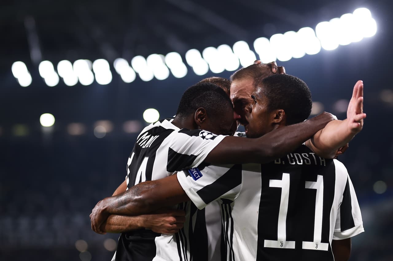 Juventus venció 2-0 al Olympiacos de local y se puso en la pelea por el segundo lugar del grupo D, tras su derrota en la primera fecha.