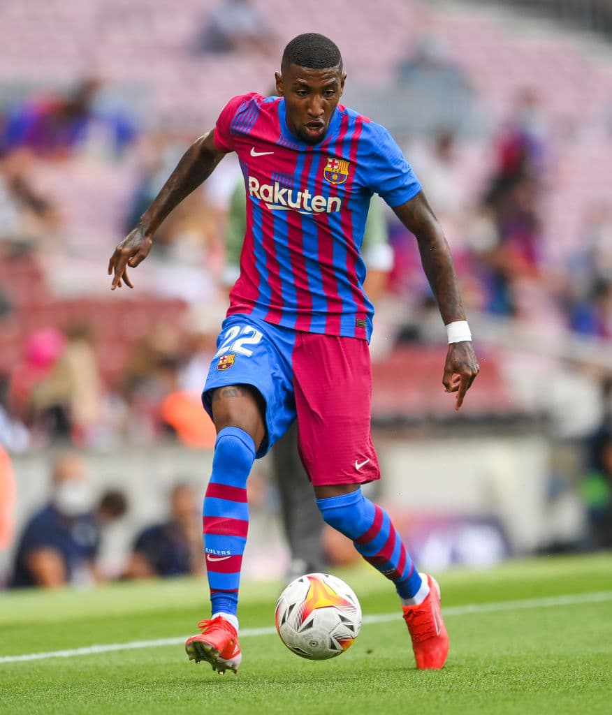 El Barcelona compró a Emerson Royal en 9 millones de euros y en el último día del mercado optaro por venderselo al Tottenham en 25 millones de euros.