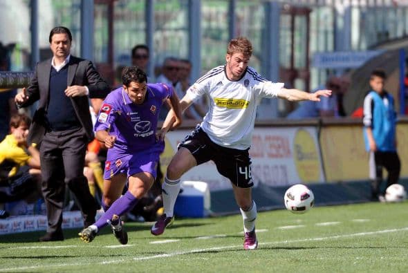 La Fiorentina se metió al estadio del Cesena en parejo partido.
